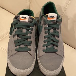 Nike custom sneakers gray and green size 11